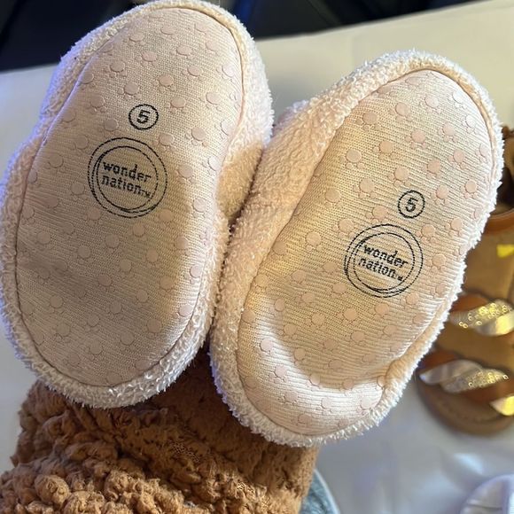 Girls size 5 and 6 shoe bundle - Picture 8 of 11